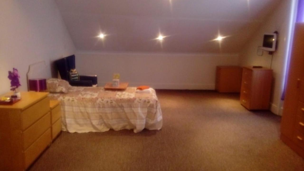 Carer 4 You Residential Home Upholland エクステリア 写真