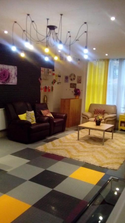 Carer 4 You Residential Home Upholland エクステリア 写真